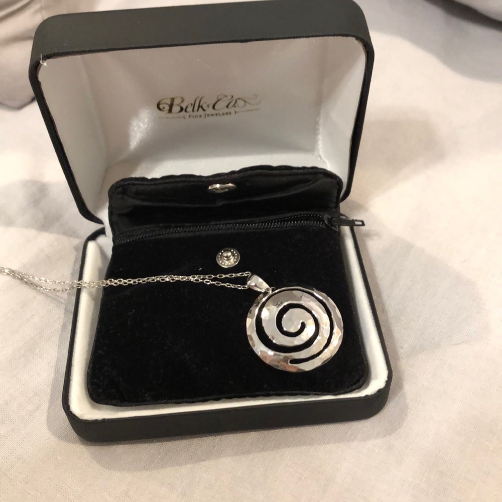 Open swirl silver Necklace